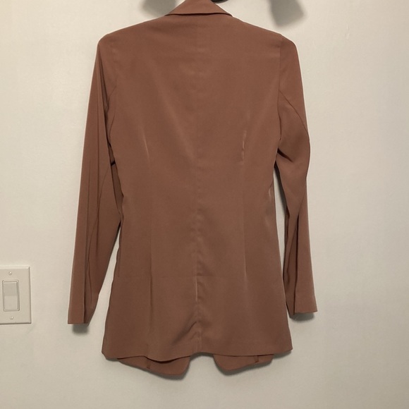 Silky beautiful blazer - Picture 3 of 4